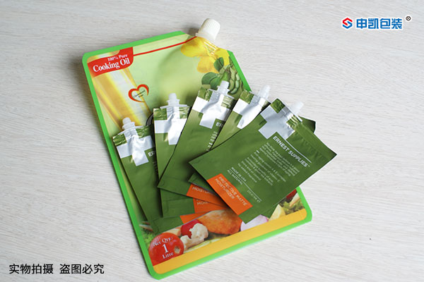 直立袋多个嘴材料及工艺要求大不同